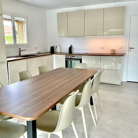 Maison Avec Piscine Et Jardin Privatifs - Un Au Calme Biscarrosse