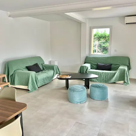 Maison Avec Piscine Et Jardin Privatifs - Un Sejour Au Calme *