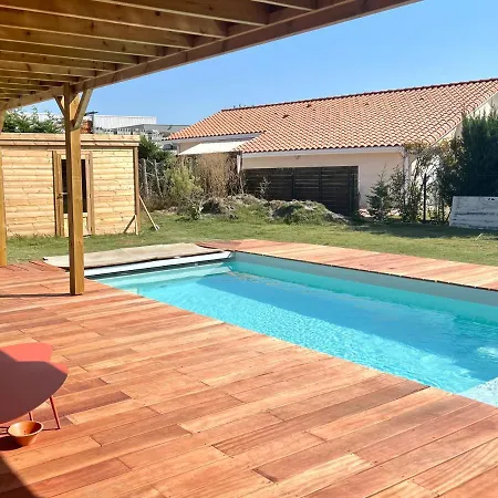 Maison Avec Piscine Et Jardin Privatifs - Un Sejour Au Calme 빌라