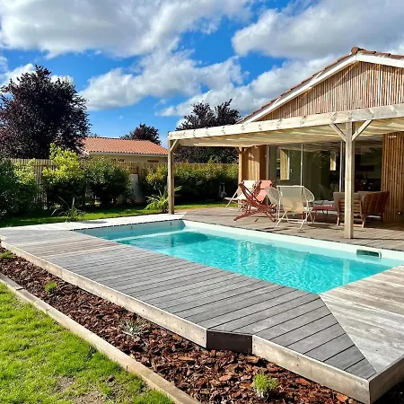 Renovee Au Calme, Piscine Chauffee Et Jardin - Bisca