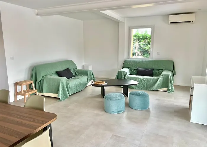 Maison Avec Piscine Et Jardin Privatifs - Un Sejour Au Calme *